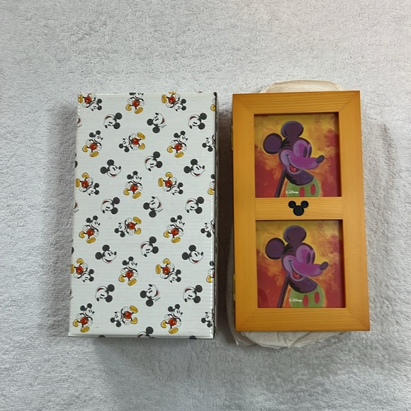 Walt Disney World Multi-Opening Picture Frame Keepsake - Picture 11 of 12